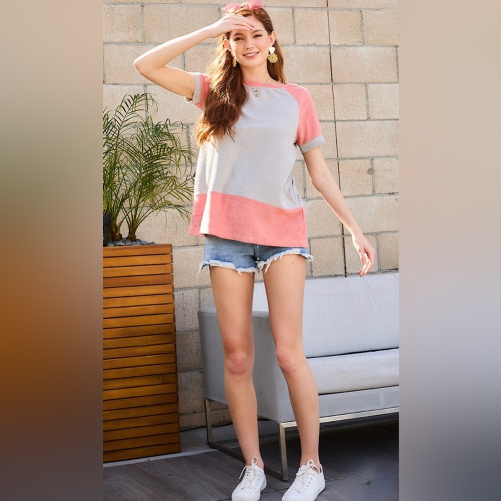 Short Sleeve Colorblock Top - Picture 5 of 6